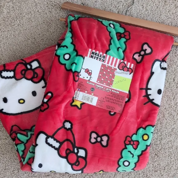 ❌SOLD❌Hello Kitty Festive ⭐ Oversized Plush Throw Blanket, Candy Cane Design - Picture 1 of 5